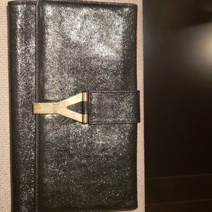YSL Y logo black patent clutch